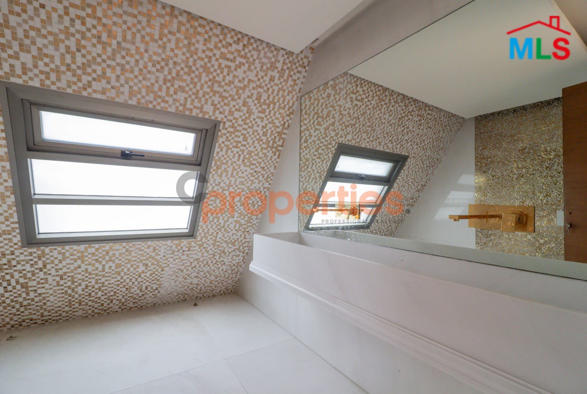 Exclusive Villa For Sale in Mtayleb فيلا للبيع في المطيلب CPCF97
