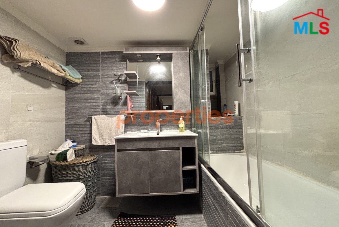 Apartment For Sale in Mar Elias Beirut – CPJRK192