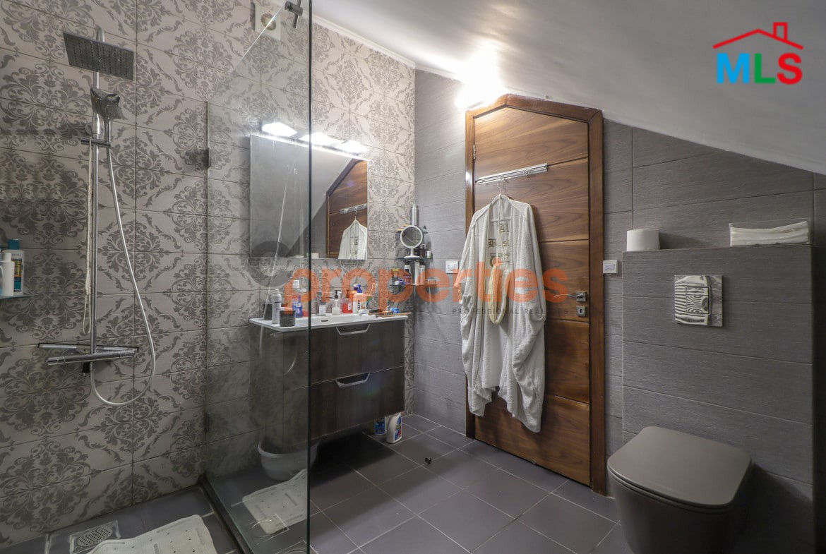 Duplex for Sale in Ain Saade – Luxurious CPSM205