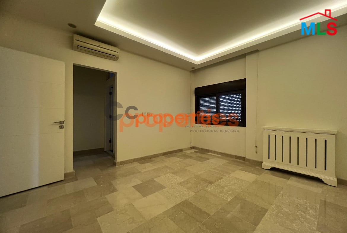 Apartment for sale in Hazmieh CPMK109