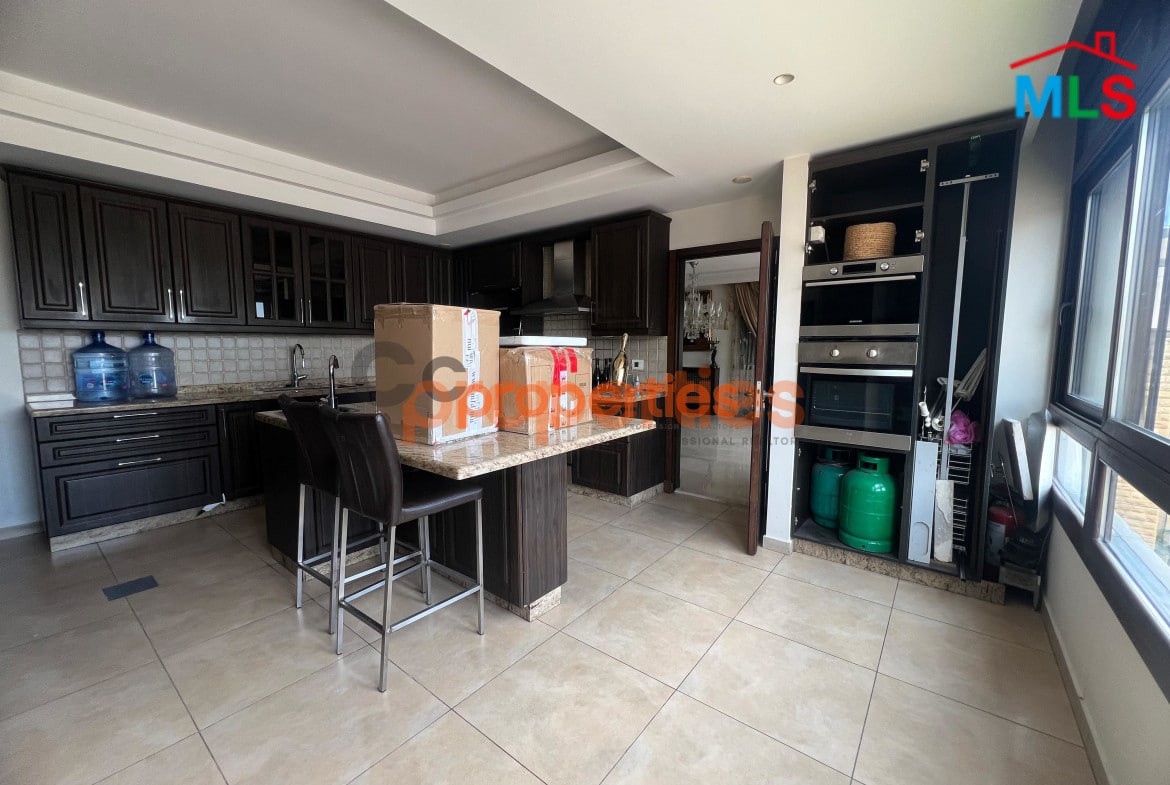 Apartment for sale in Hazmieh CPMK109