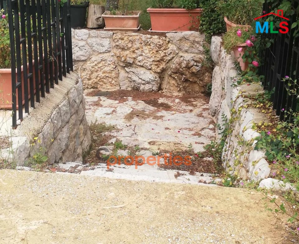 Land with an old stone house for sale in Ghineh – CPKCC21