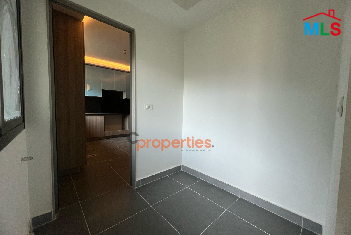 Duplex for sale in New Mar Takla CPMK85