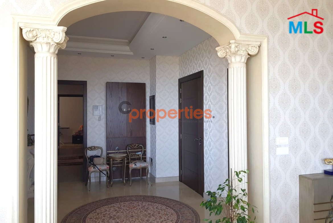 Luxurious Apartment for sale in Ain Saade CPSM207