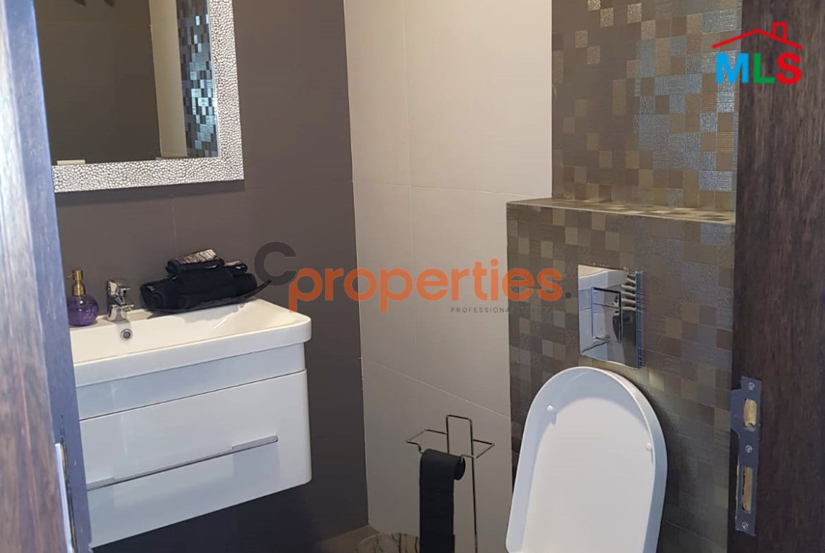 Luxurious Apartment for sale in Ain Saade CPSM207