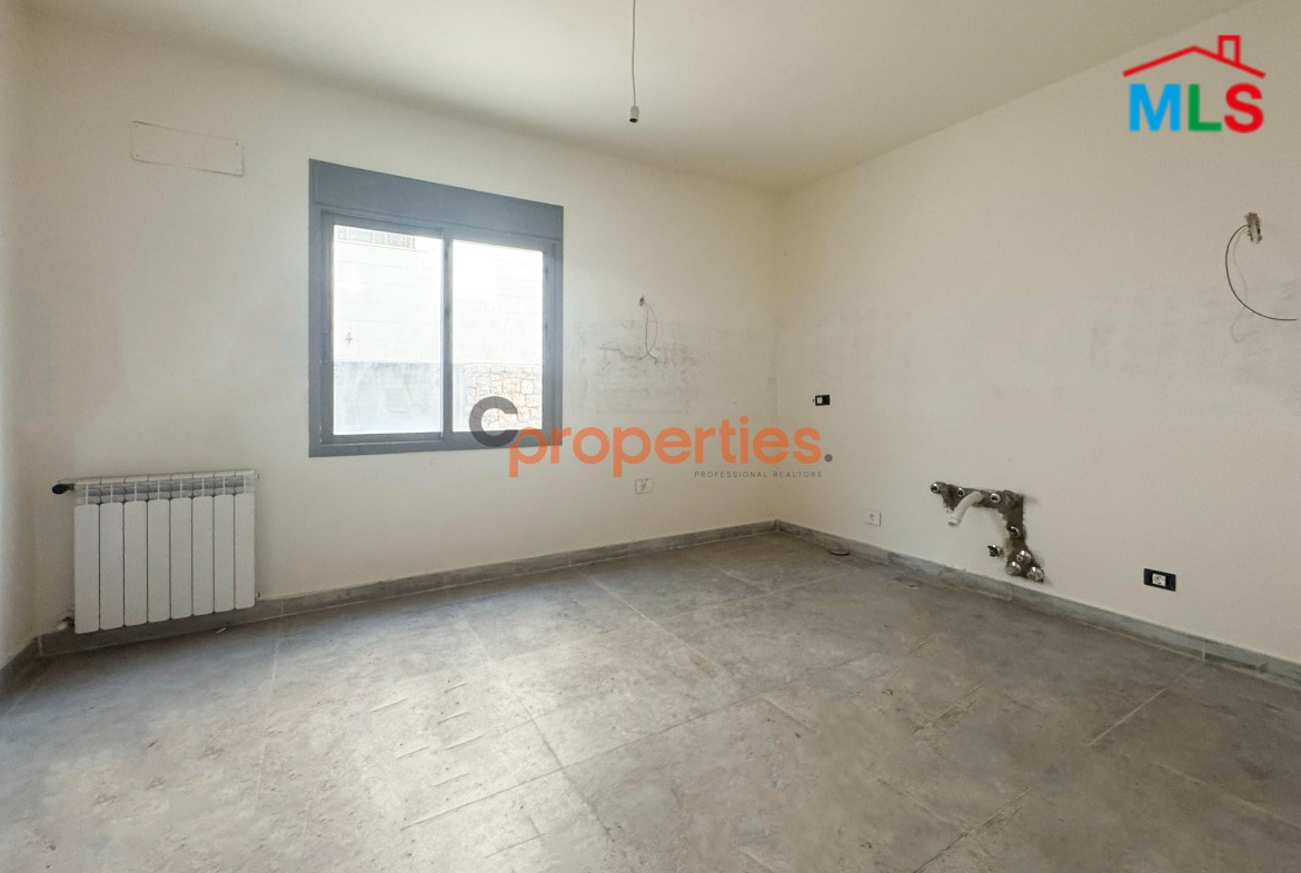 Apartment with garden for sale in Ain Saade CPSM277