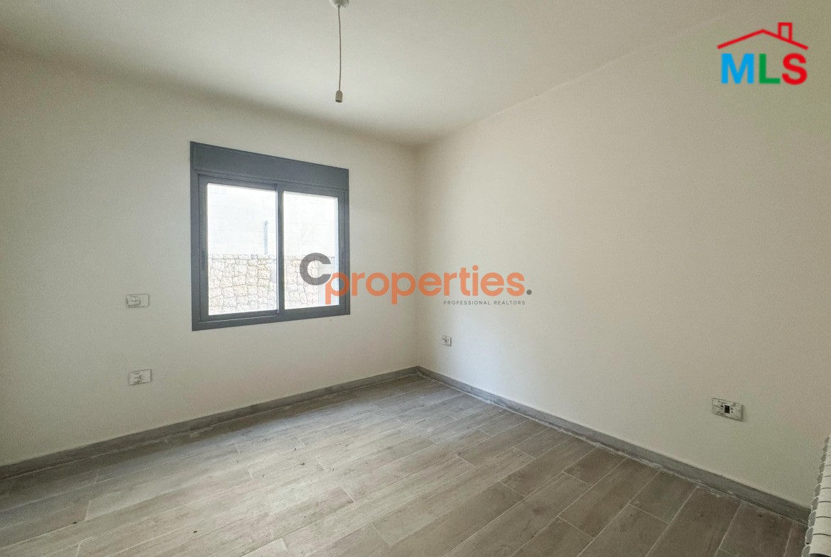 Apartment with garden for sale in Ain Saade CPSM277
