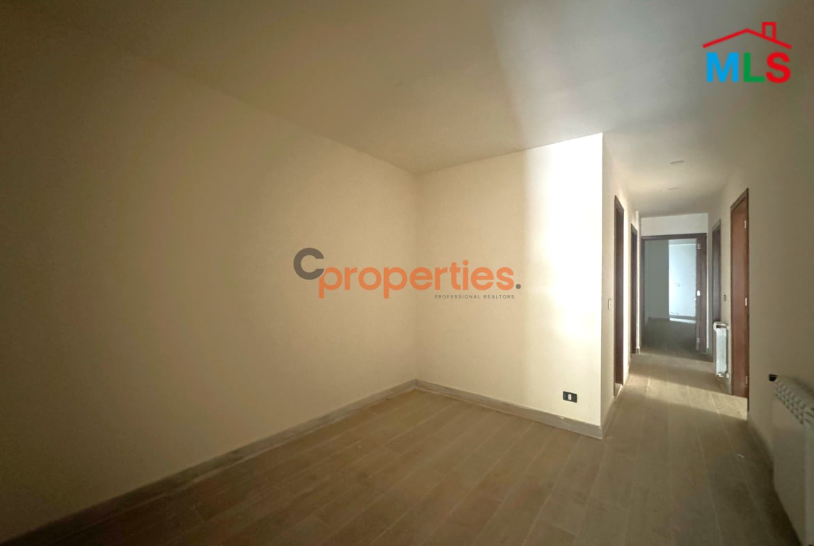 Apartment with garden for sale in Ain Saade CPSM277