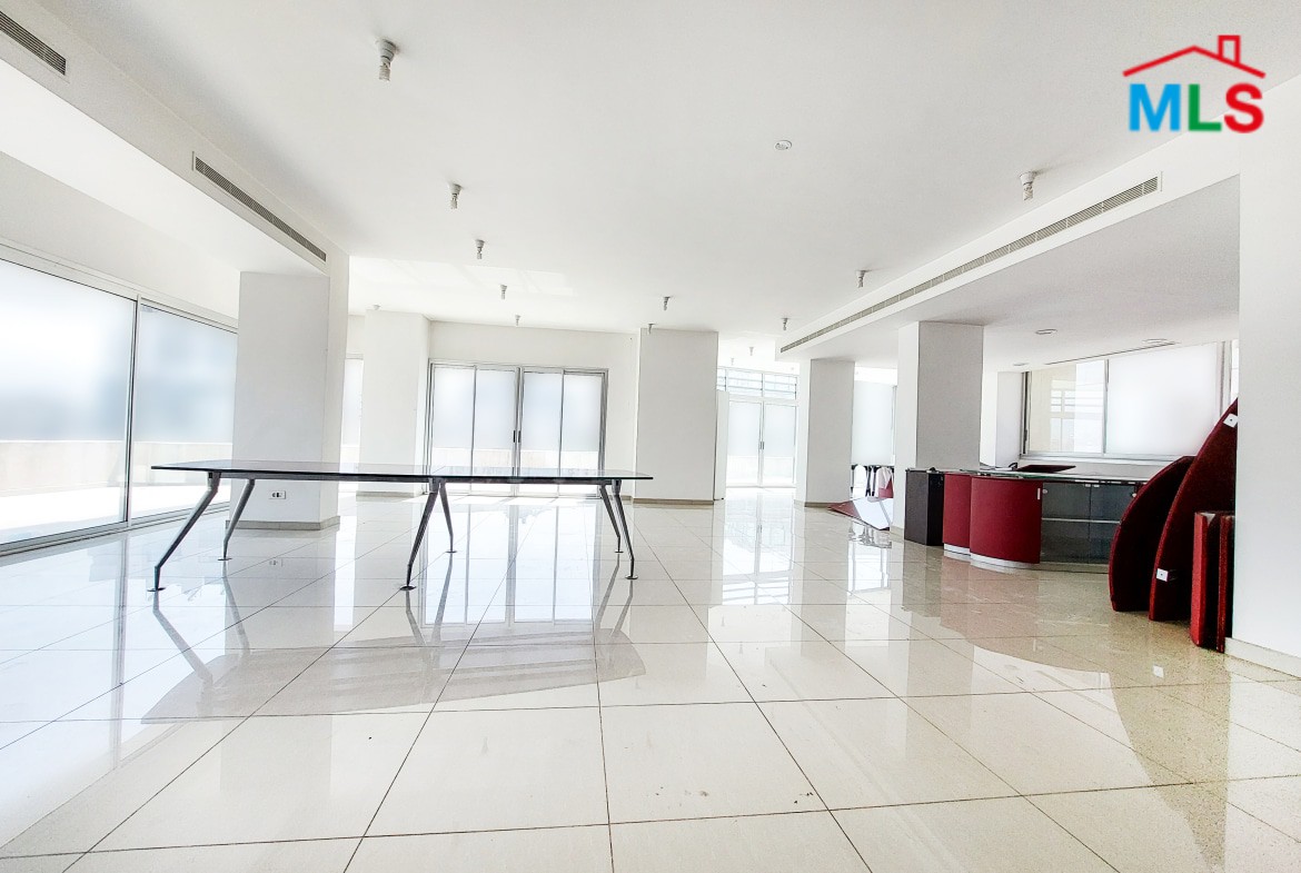 Office for sale in Horch Tabet – Prime location CPSM101