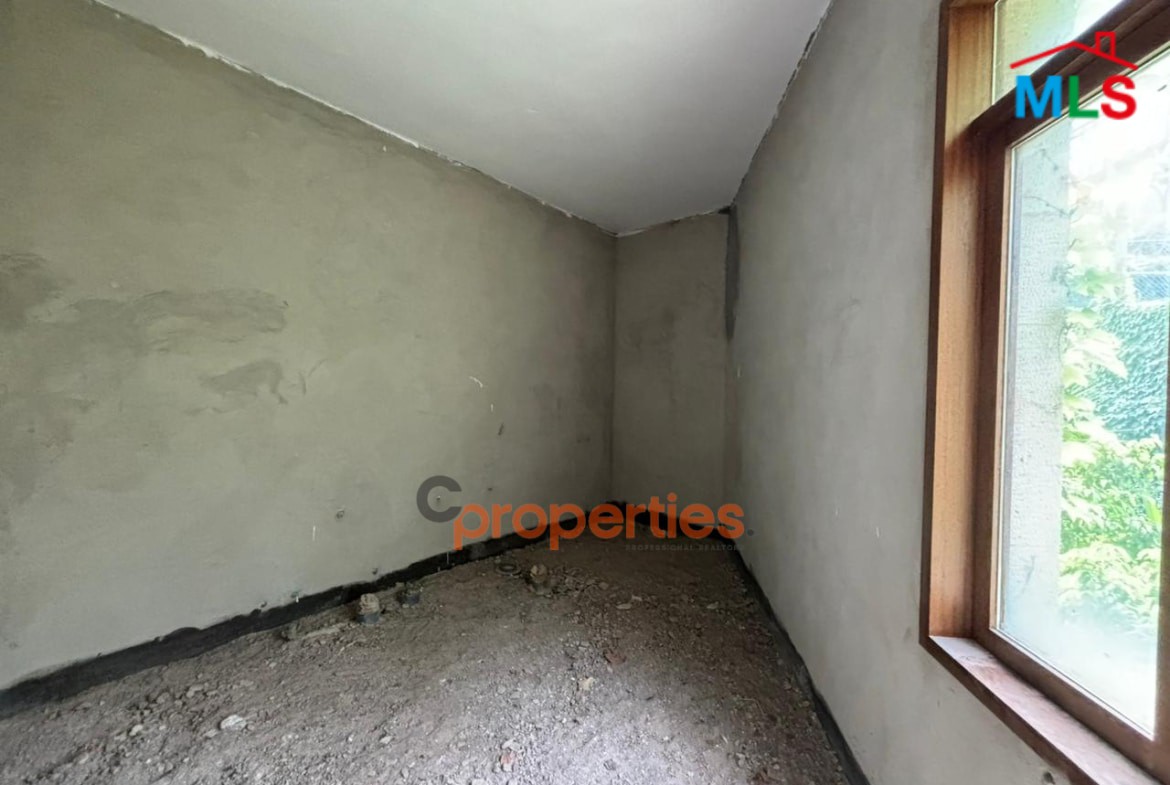 Apartment For Sale in Mtayleb with Terrace CPCF228