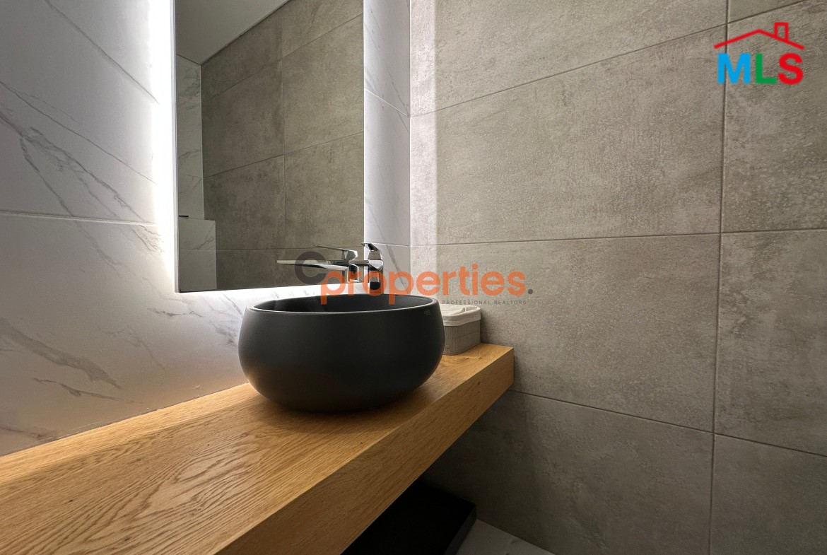 Apartment For Sale in Rabieh CPCF242