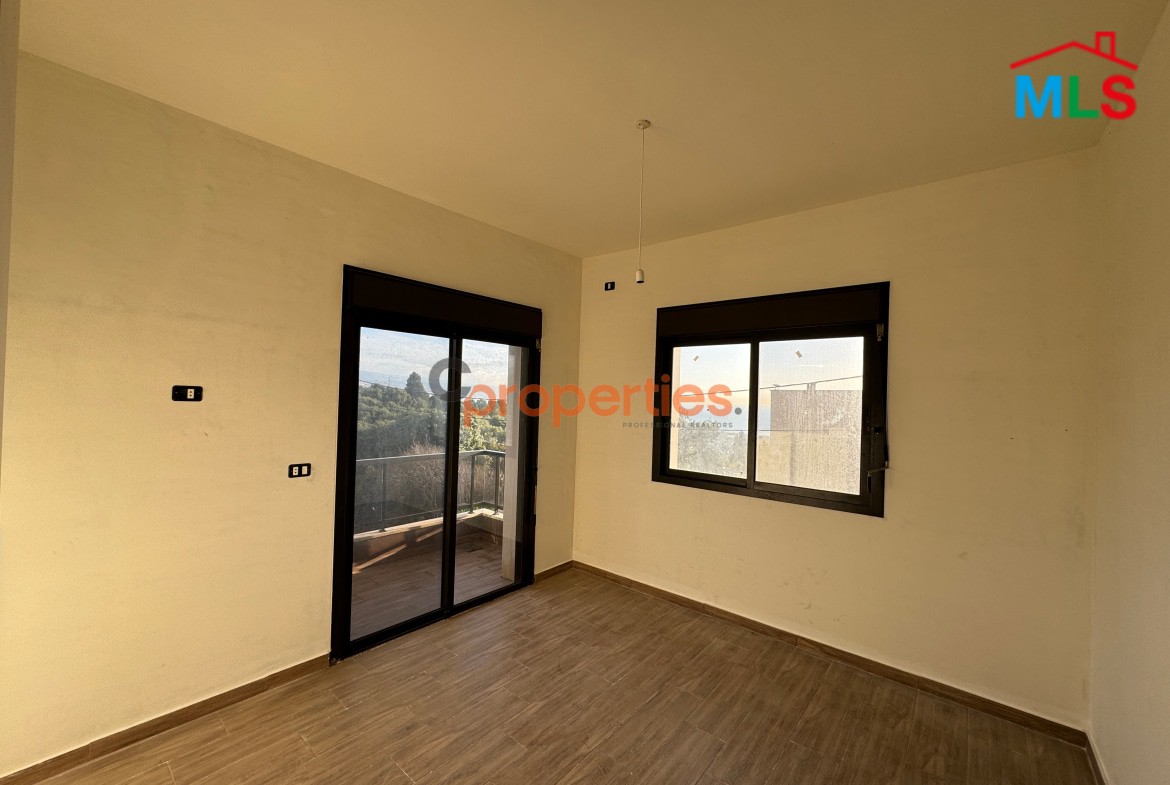 Apartment For Sale in Jeddayel CPES69