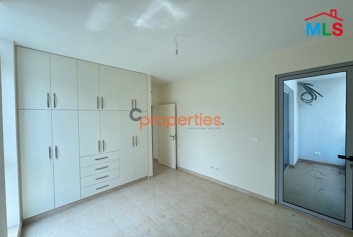 Apartment For Sale in Jbeil with payment facilities Cpes93