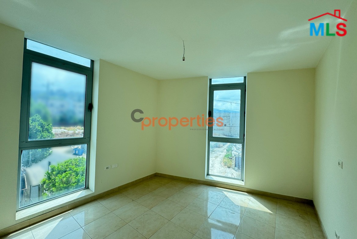Apartment For Sale in Jbeil with payment facilities Cpes93
