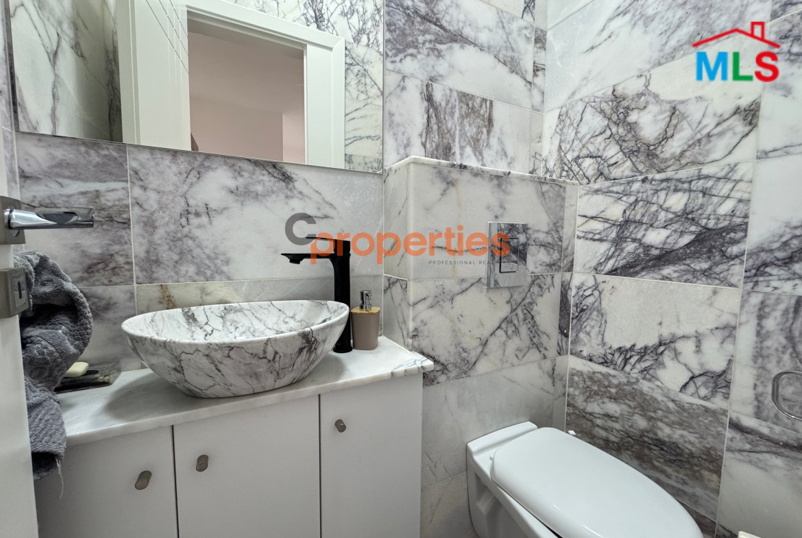 Apartment For Sale in Daraaoun with Payment Facilities CPES110