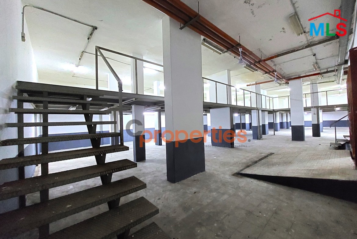 Warehouse for sale in Zalka CPSM109