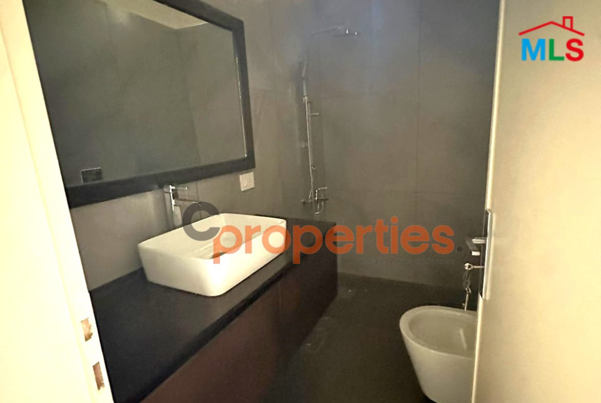 Apartment for sale in Baabdat CPSM118