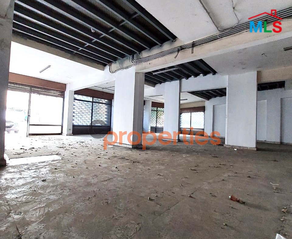 Shop for Sale in Jdeideh / Showroom محل للبيع في الجديدة CPSM135