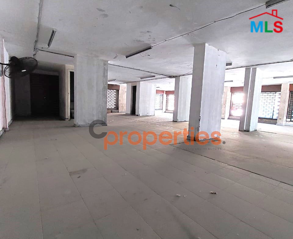 Shop for Sale in Jdeideh / Showroom محل للبيع في الجديدة CPSM135