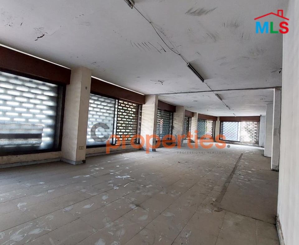 Shop for Sale in Jdeideh / Showroom محل للبيع في الجديدة CPSM135