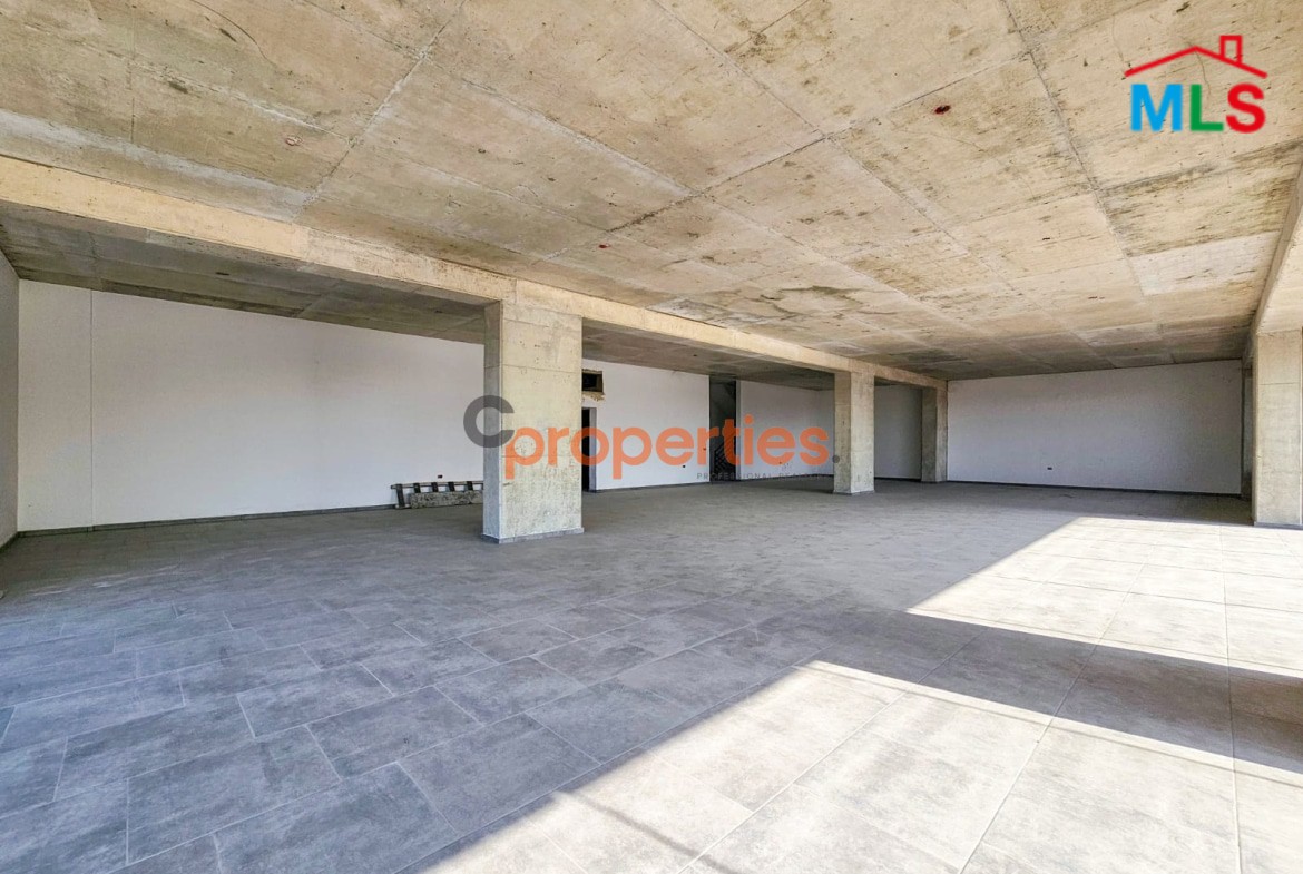 Commercial Factory for Sale in Dbayehمصنع تجاري للبيع في ضبية CPRD19