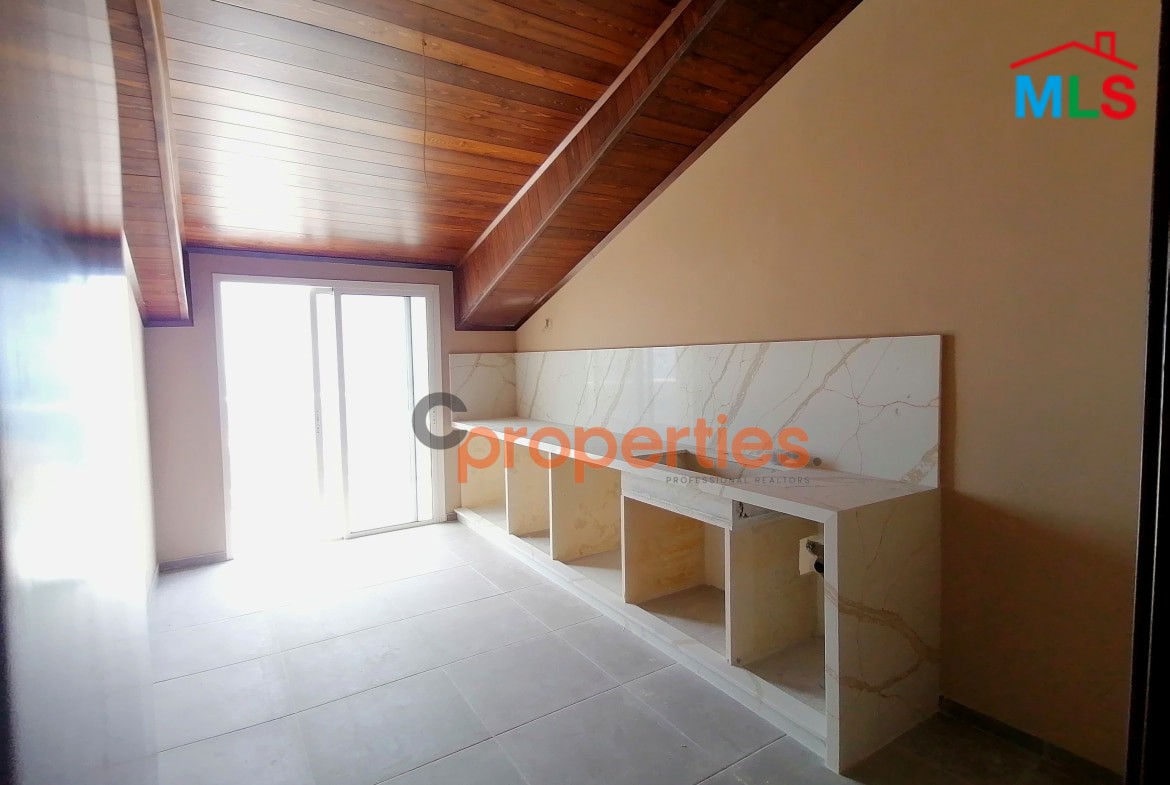 Appartment For sale In Jbeil, Halat ،CPJJA03