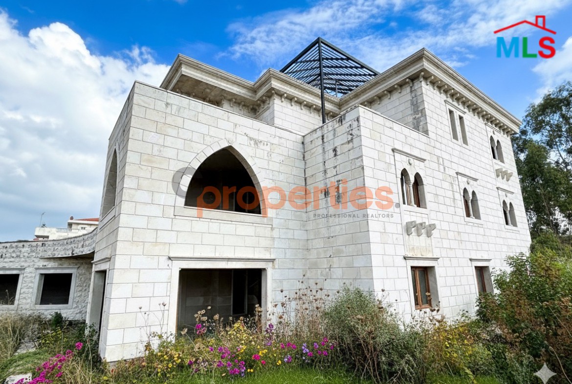 Villa For Sale In Amchit Jbeil – CPJRK134
