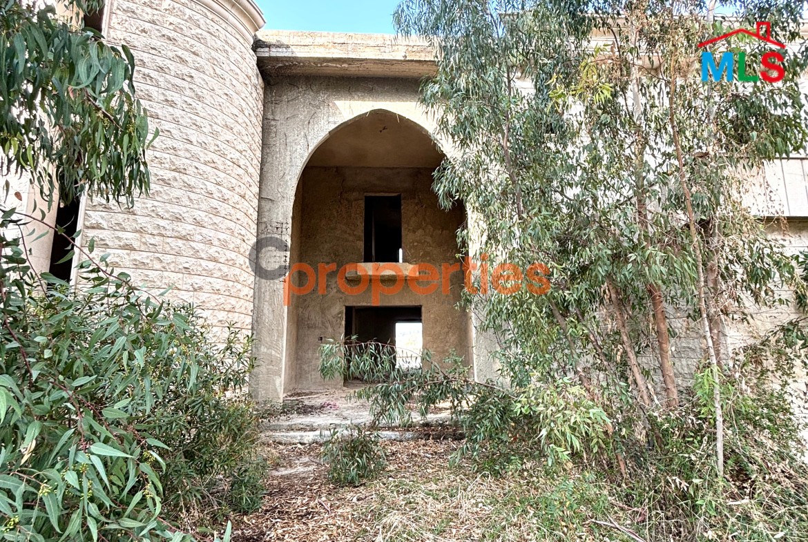 Villa For Sale In Amchit Jbeil – CPJRK134