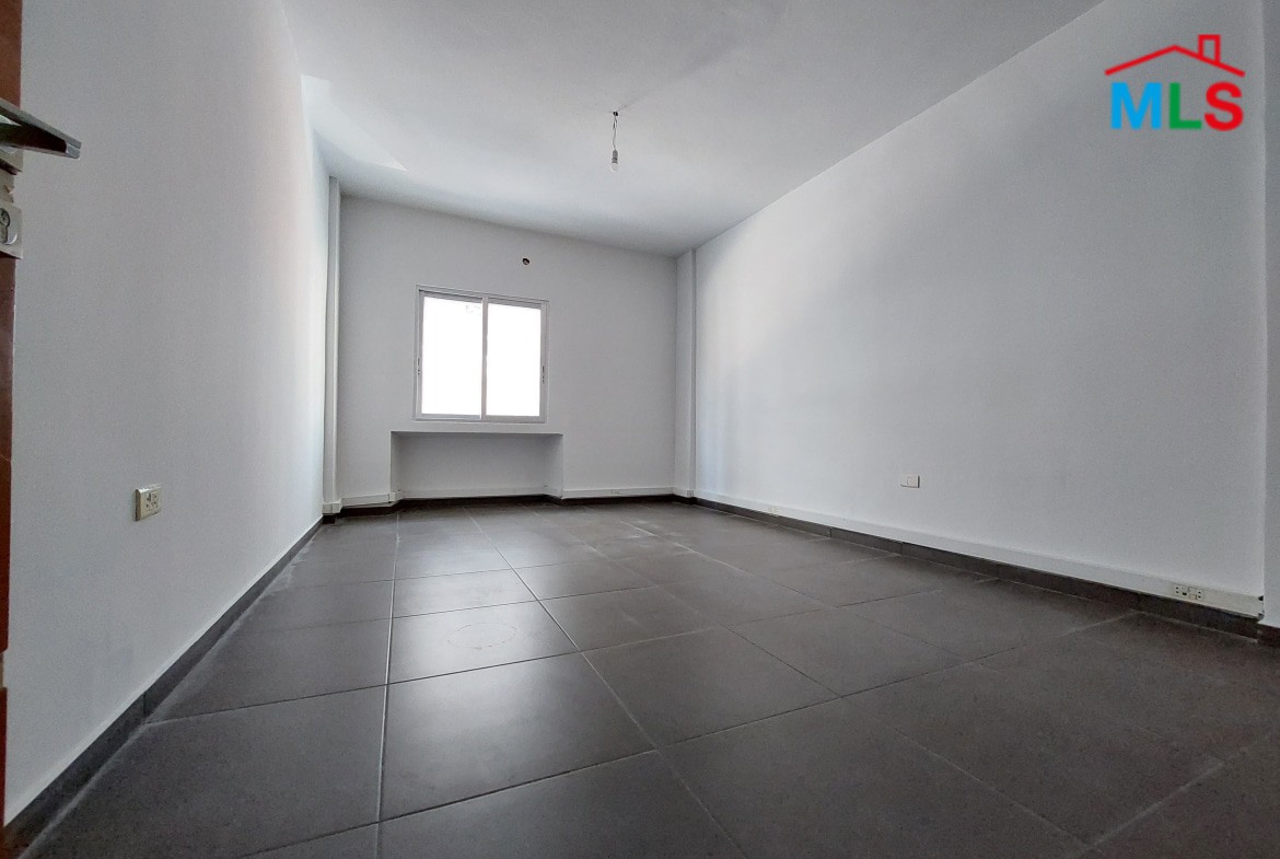 Office for sale in Zalka CPSM88