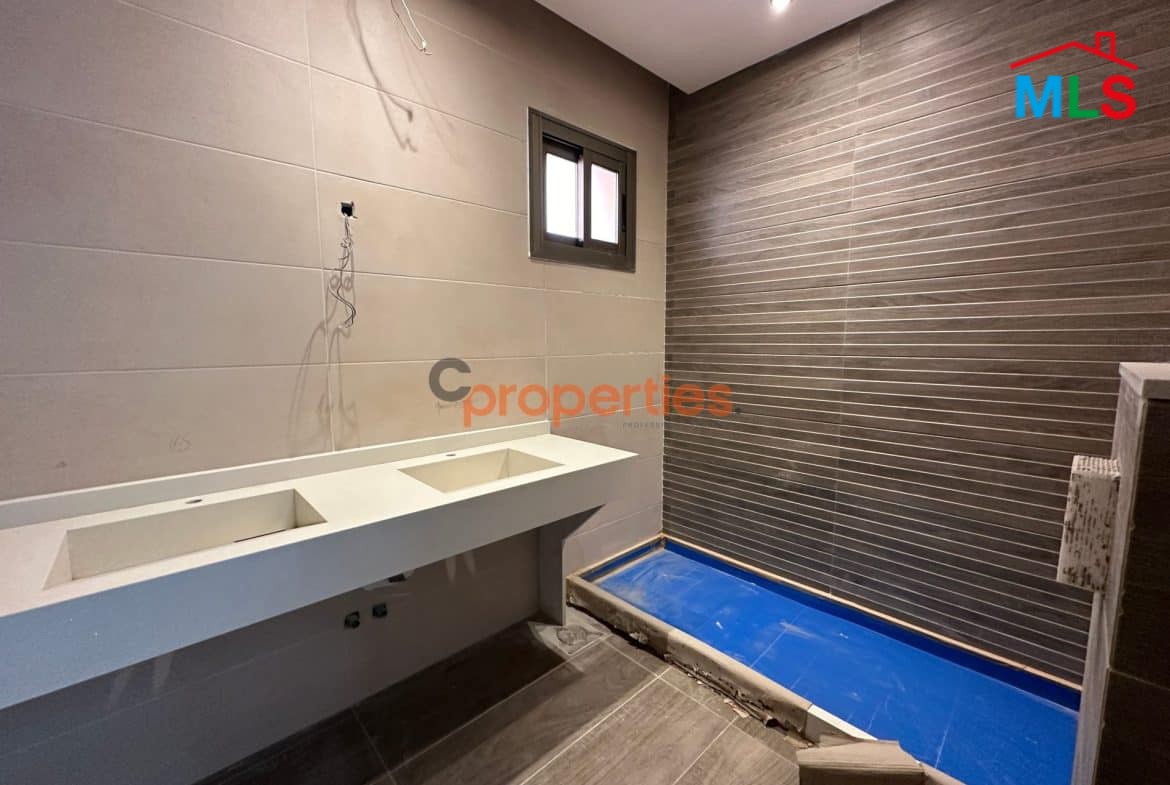 Apartment For Sale in Mtayleb CPCF62