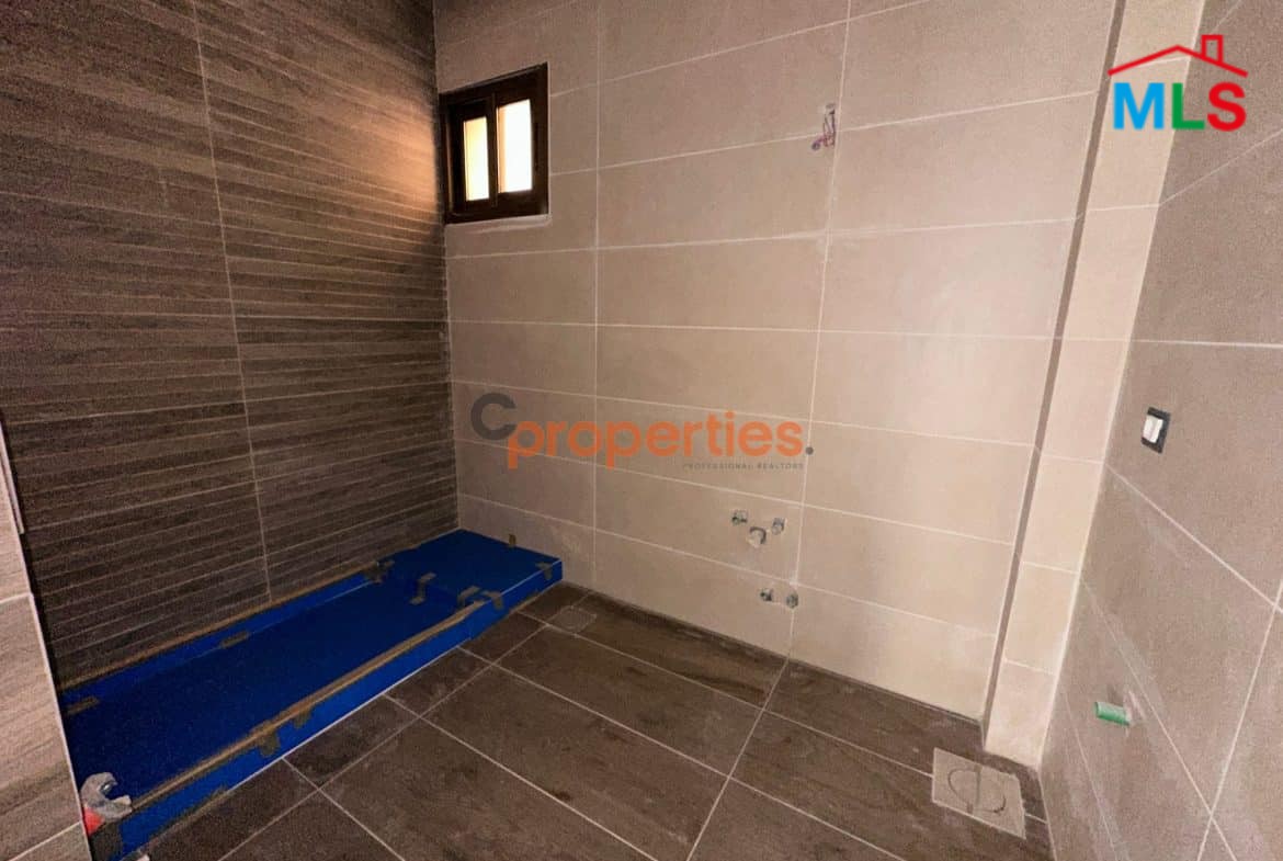 Apartment For Sale in Mtayleb CPCF60