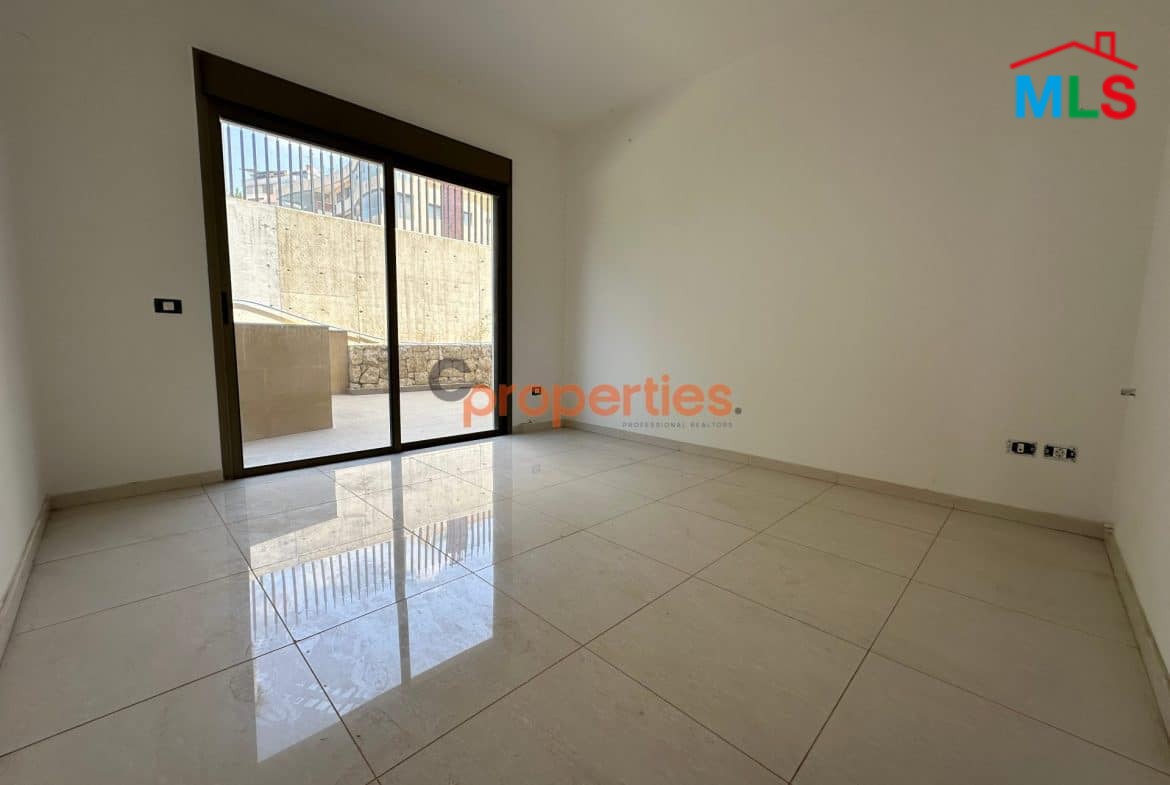 Apartment For Sale in Mtayleb CPCF59