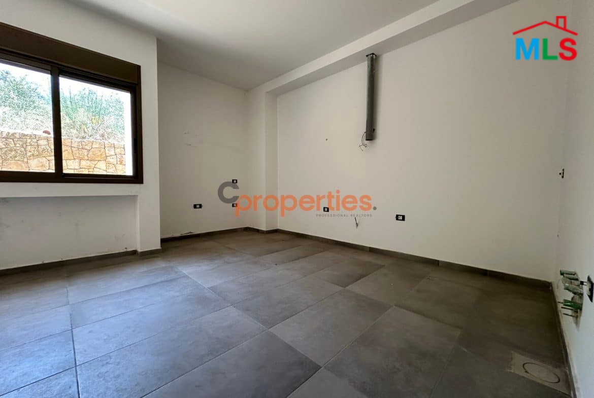 Apartment For Sale in Mtayleb CPCF58