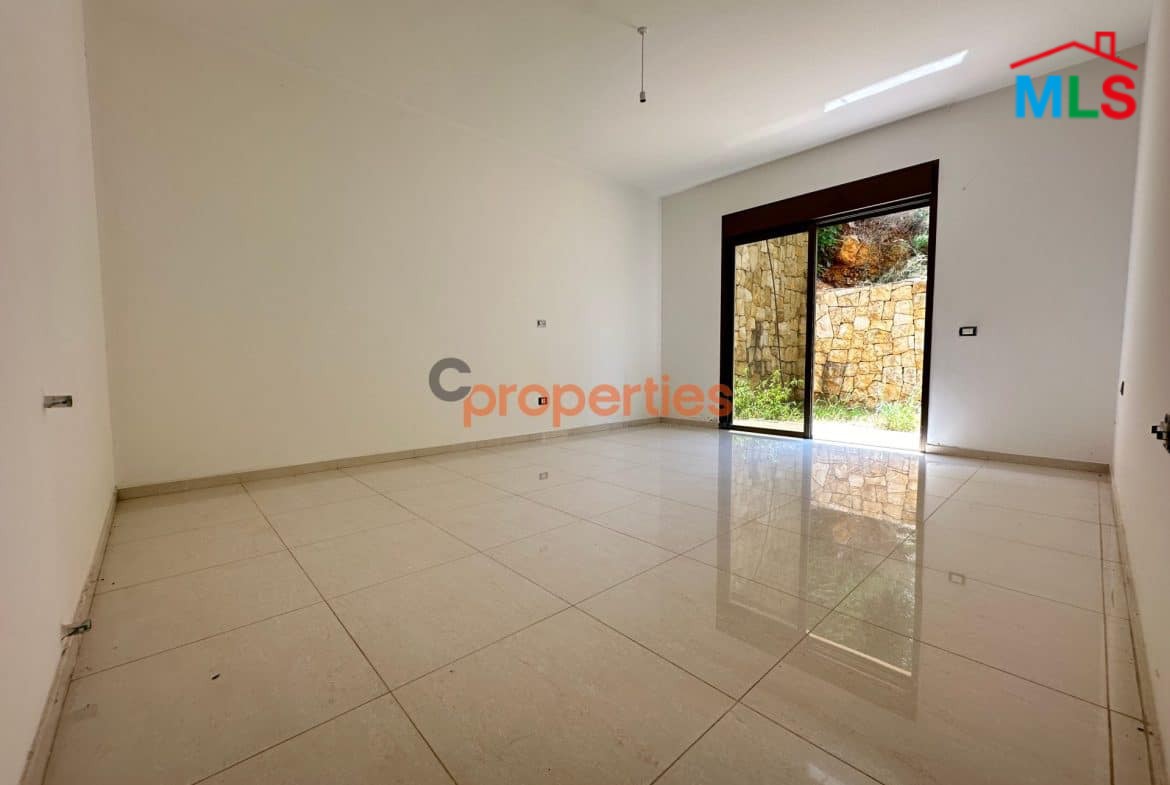 Apartment For Sale in Mtayleb CPCF58