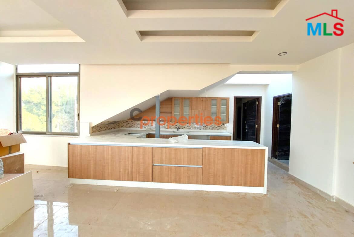 Penthouse for sale in biaqout CPSM68
