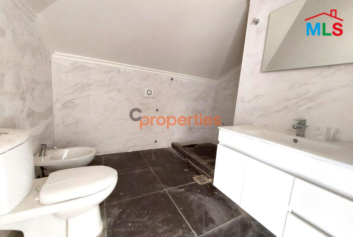 Duplex for sale in Jouret El Ballout CPSM58