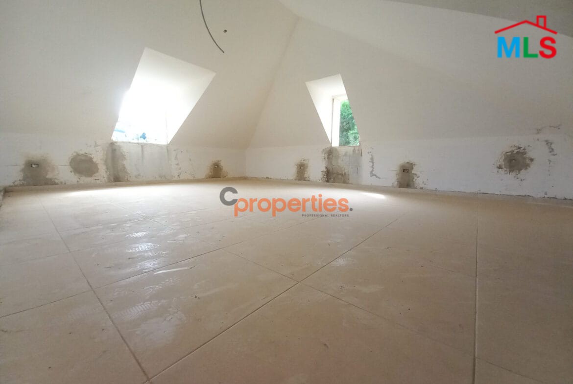 Duplex For Sale in Hboub-Jbeil CPJRK36