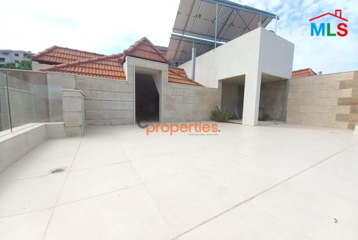 Duplex For Sale in Hboub-Jbeil CPJRK36