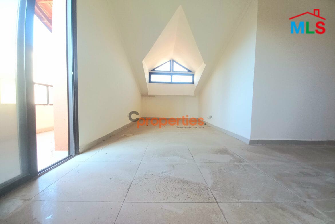 Duplex For Sale in Gherfine Jbeil CPJRK63