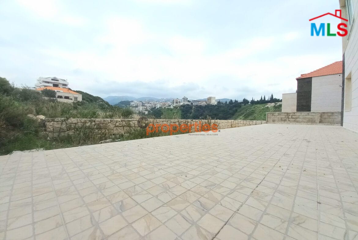 Apartment For Sale in Jbeil CPJRK86