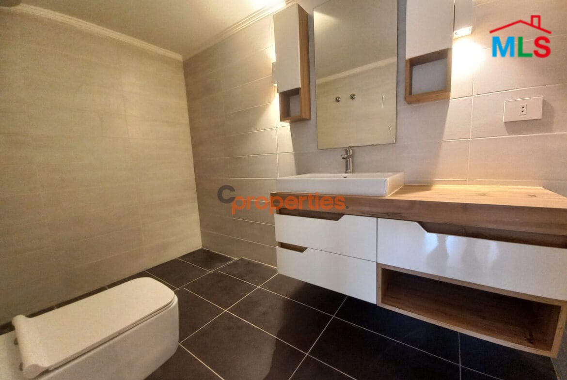 Apartment For Sale in Hboub-Jbeil CPJRK19