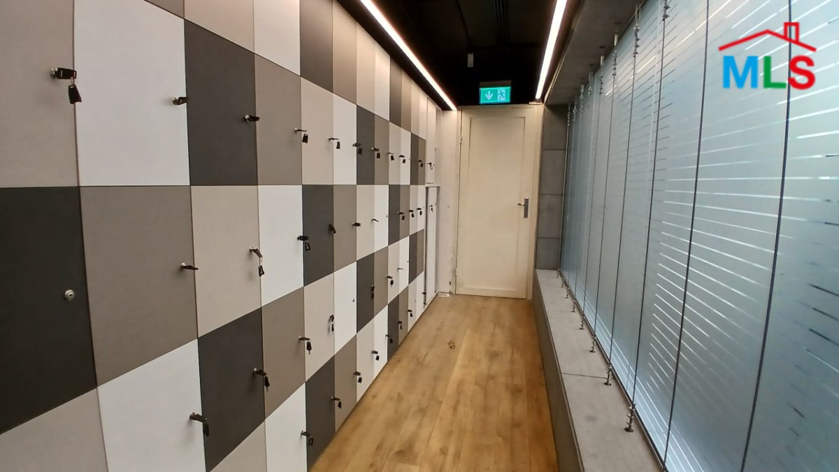 636 SQM Office with City View For Rent in Horsh Tabet