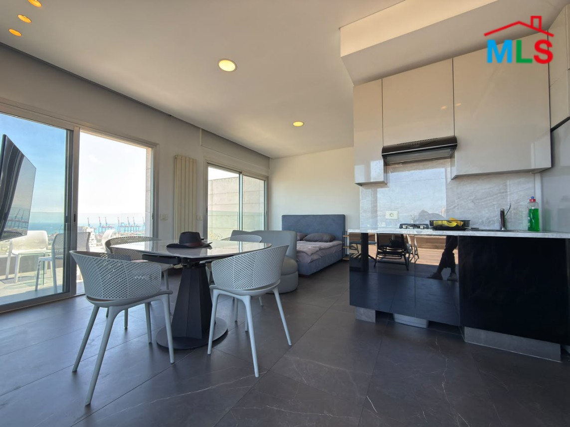 Rooftop Studio For Rent with Pool in Achrafieh, near Roum Hospital