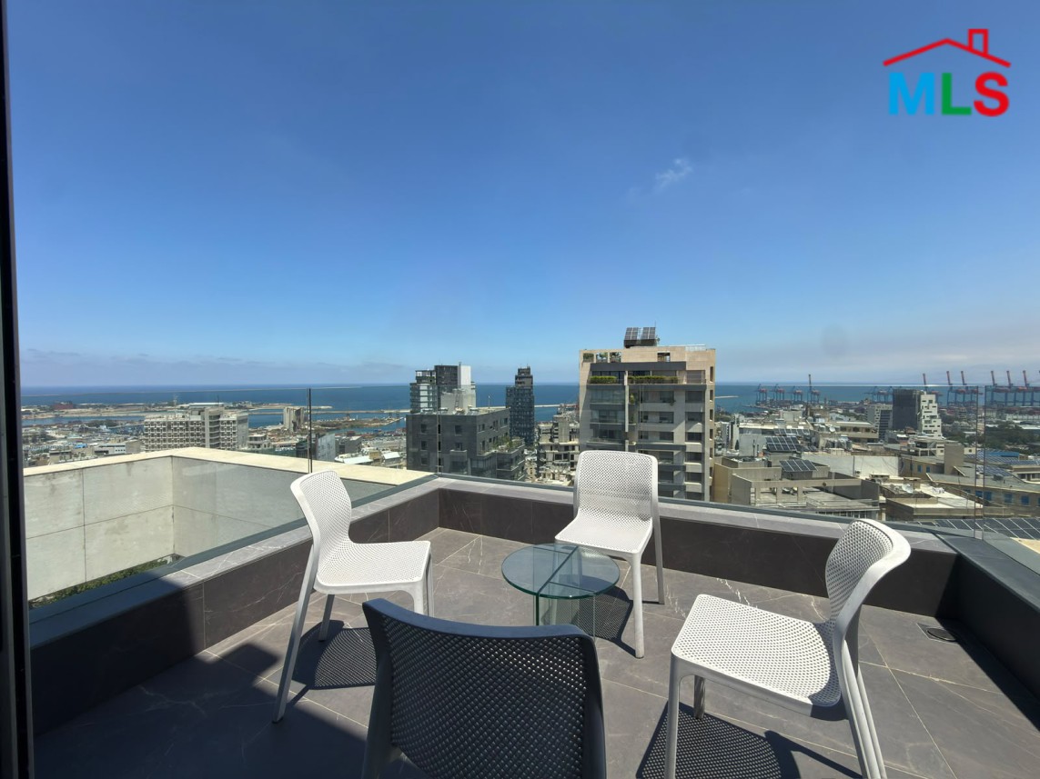 Rooftop Studio For Rent with Pool in Achrafieh, near Roum Hospital