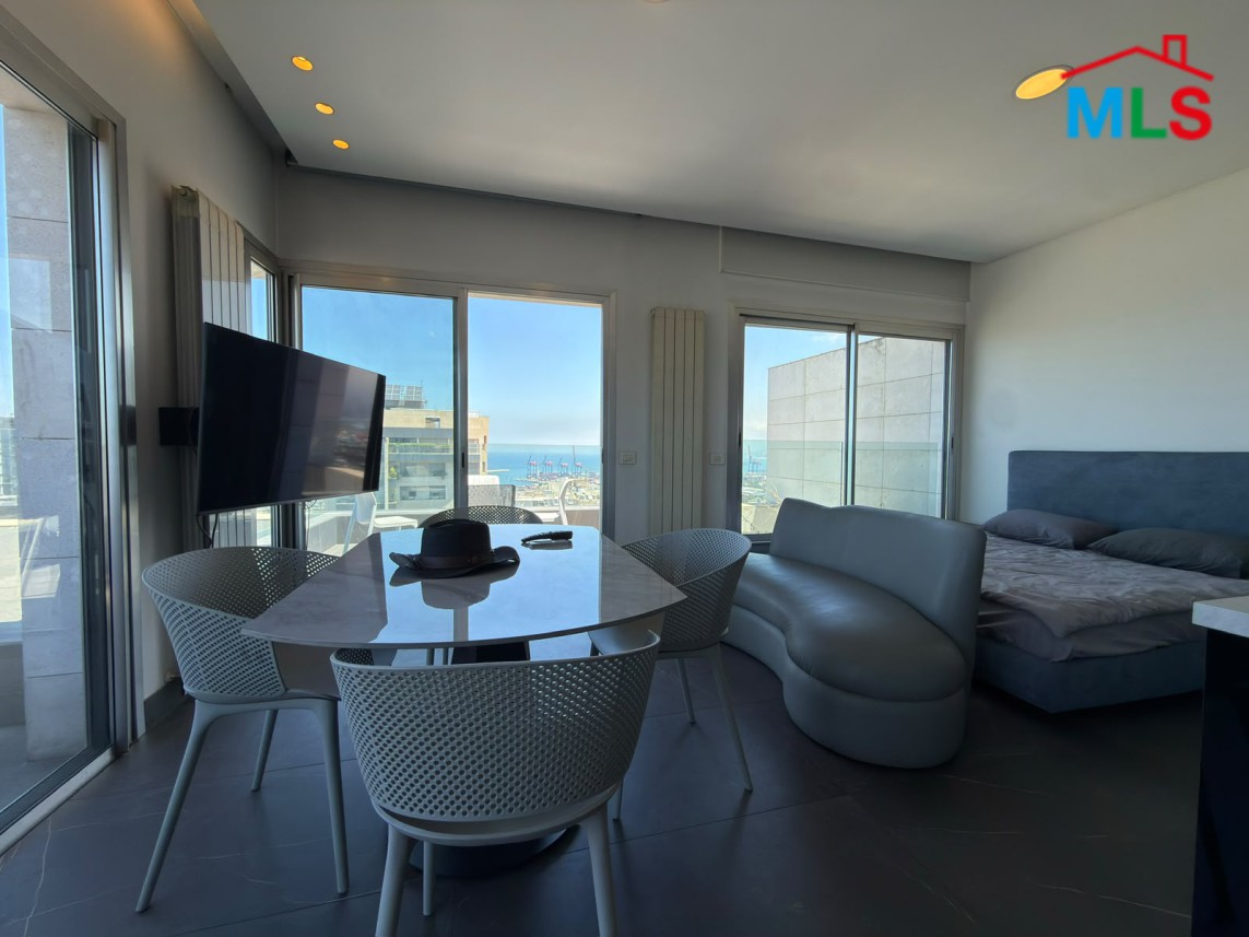 Rooftop Studio For Rent with Pool in Achrafieh, near Roum Hospital
