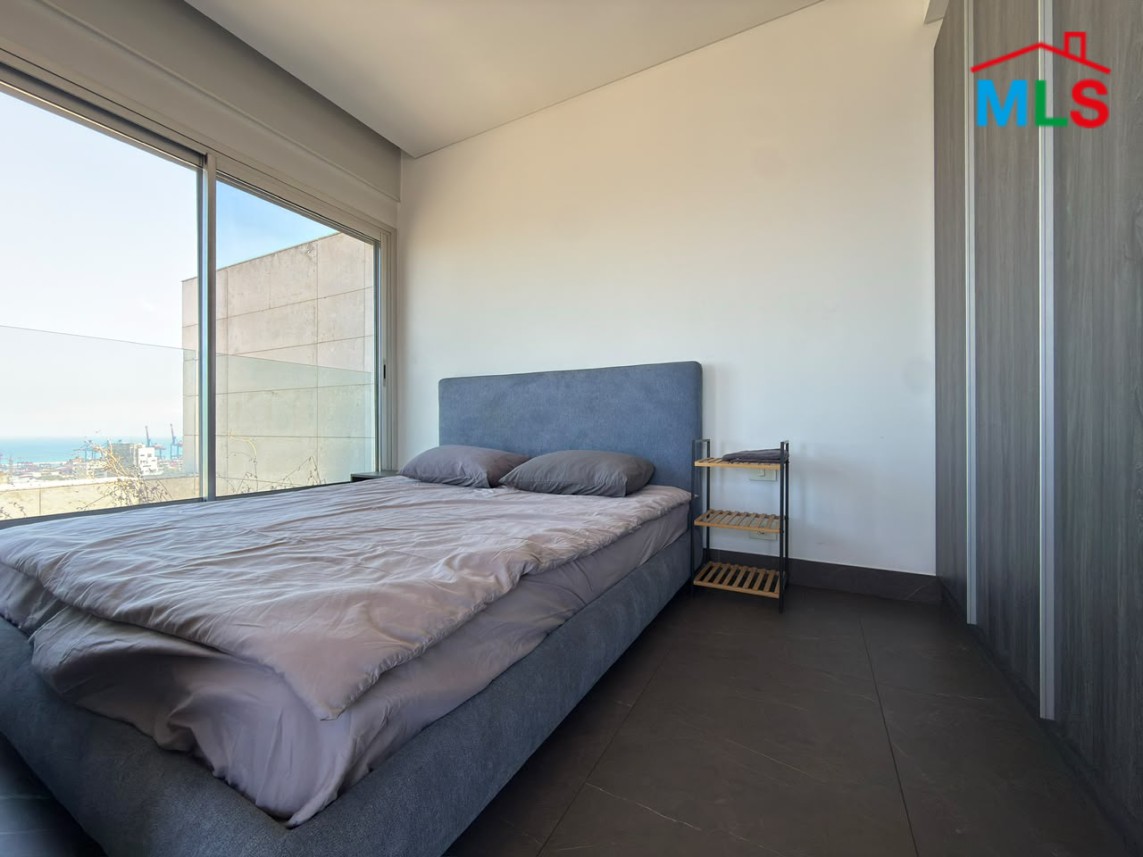 Rooftop Studio For Rent with Pool in Achrafieh, near Roum Hospital