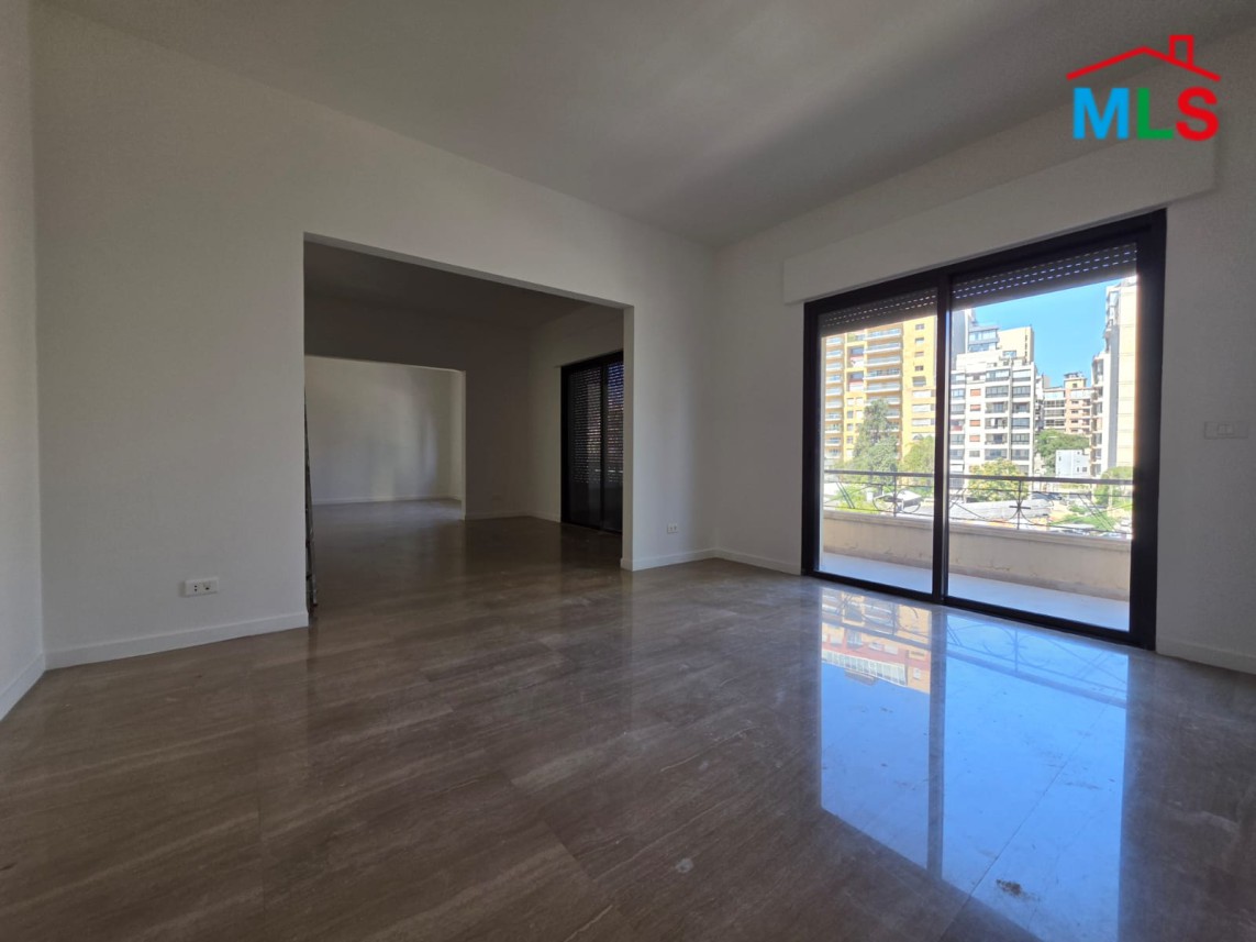 Spacious Apartment for Rent in Kontari, Ras Beirut