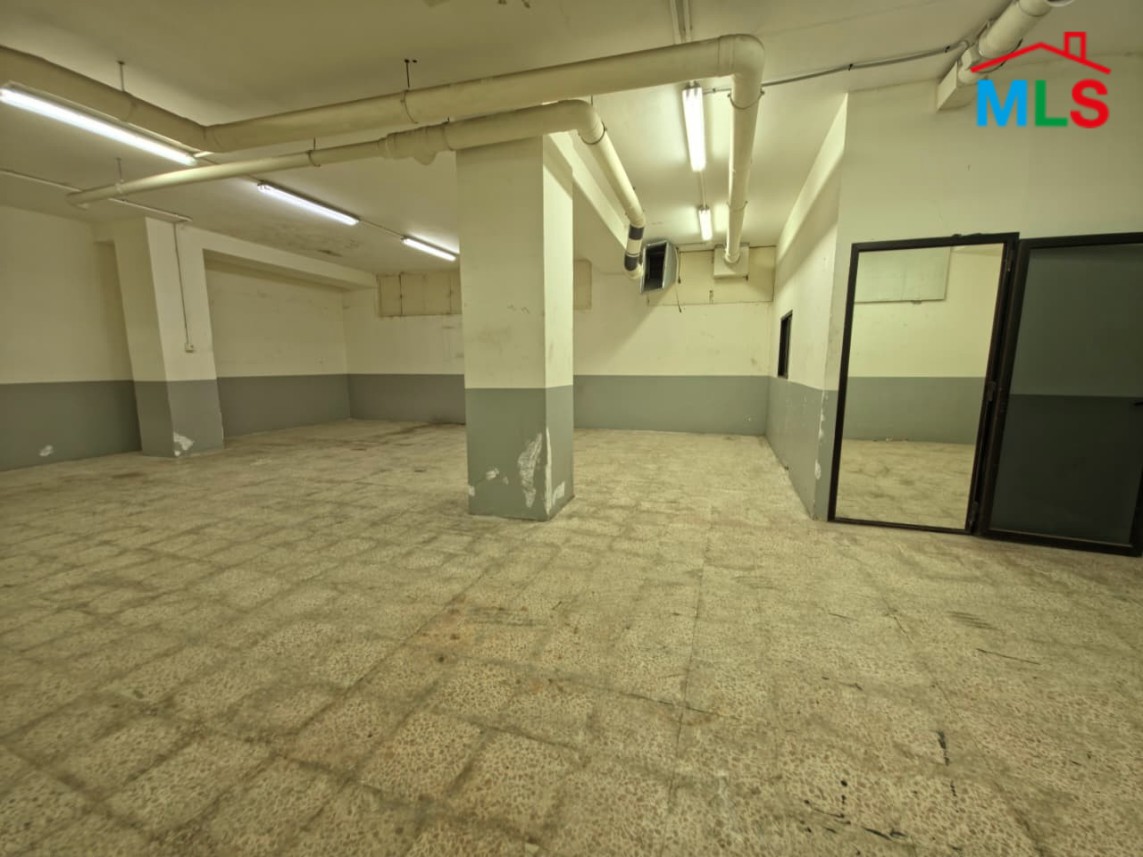 230 SQM Warehouse For Rent in Ain Al Remmane