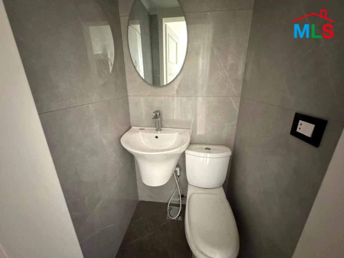 High-End 2-Bedroom Apartment For Rent in Rawche, Beirut
