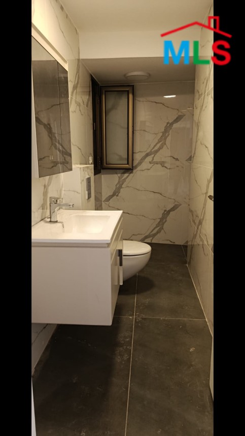 Unfurnished Apartment in Clemenceau
